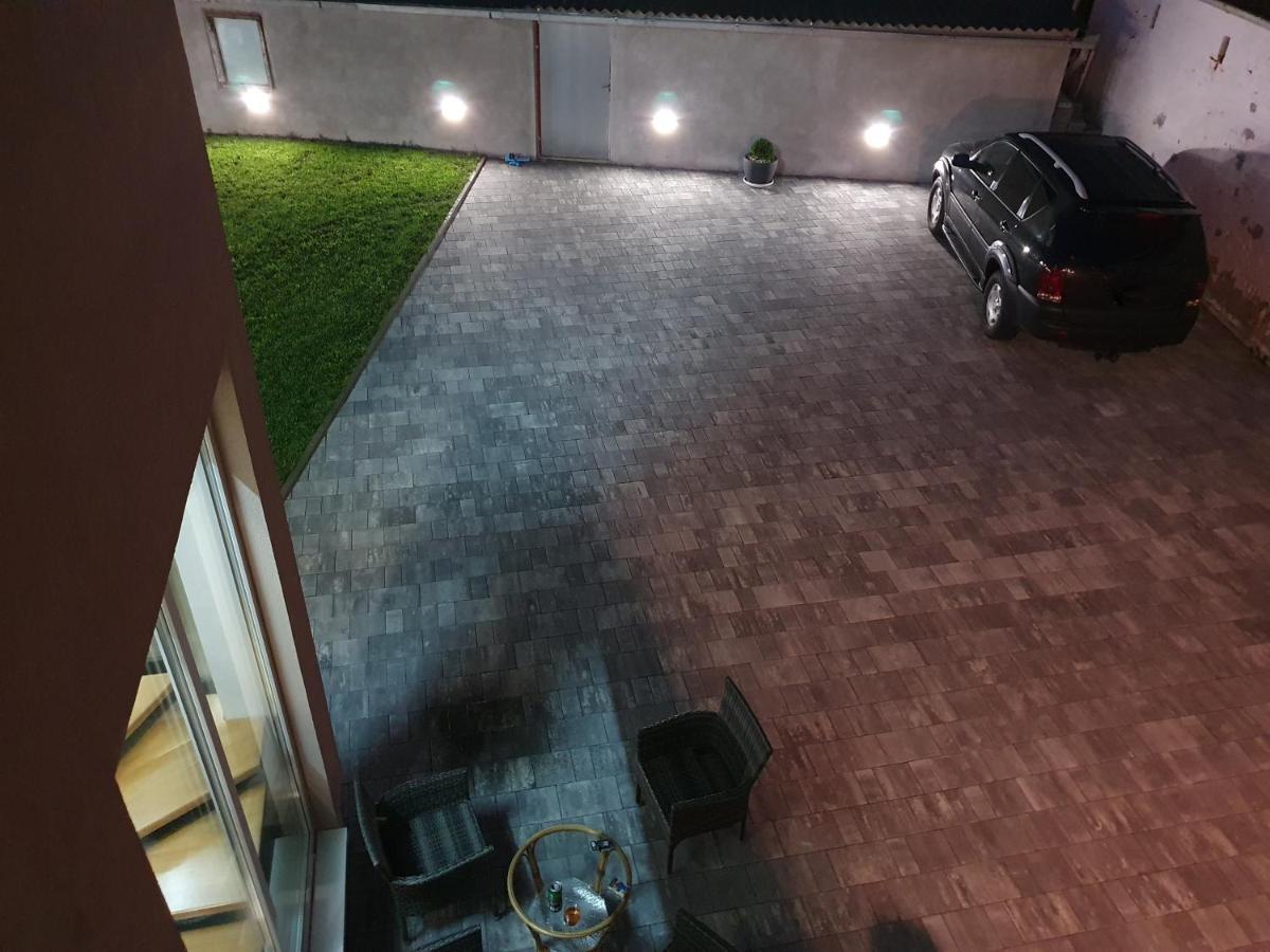 Apartman Bozur **** Satnica Dakovacka Luaran gambar